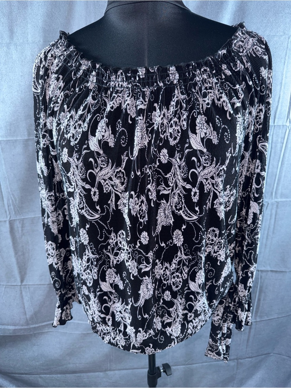 2792-NICOLA Black Floral Off-Shoulder Blouse